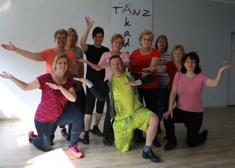 Mit guter Laune in den Tag starten – Zumba für Junggebliebene beim TC GW