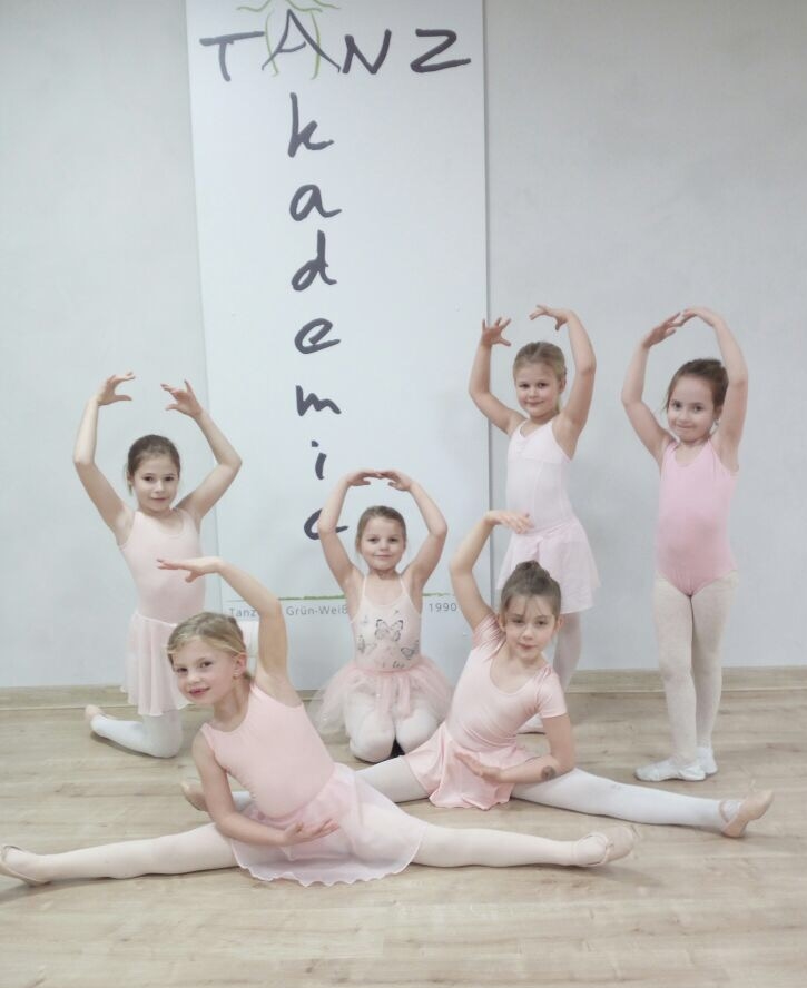 „Kinderballett“ – dienstags von 16 Uhr bis 16:45 Uhr für Kinder ab 6 Jahre