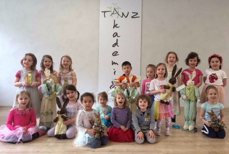 Die „Kängurus“ des Tanzclubs wünschen Frohe Ostern