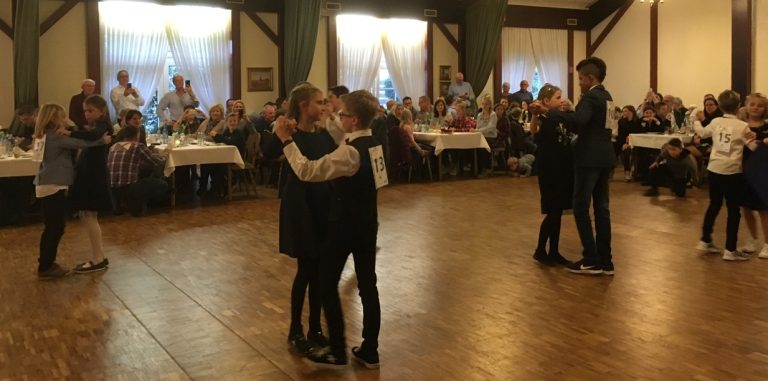 Mad Hot Ballroom wird eröffnet – DiscoFox und Cha-Cha-Cha stehen beim TC GW auf dem Stundenplan