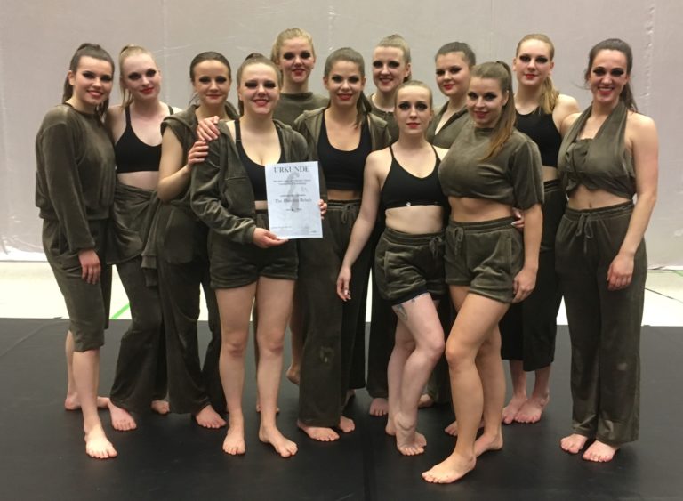 Dancing Rebels bleiben im Mittelfeld Sechster Platz für Grün-Weiß Tänzerinnen in Dinslaken