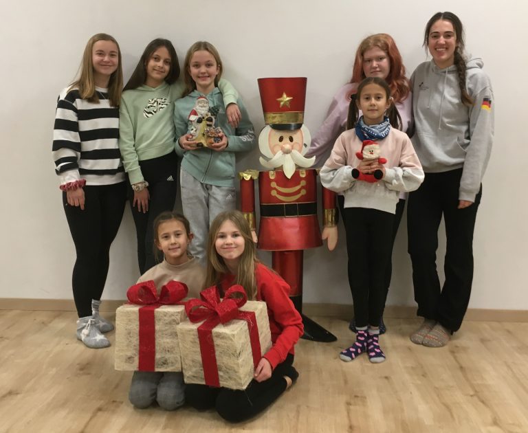„Sunlights“ wünschen frohe Weihnachten – Jazz- und Modern/Contemporary für Kinder ab acht Jahre – montags um 17 Uhr