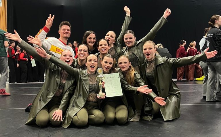 Dreizehn von fünfzehn möglichen Einsen  – Goldenes Wochenende für Formationen des Tanzclub GW Schermbeck